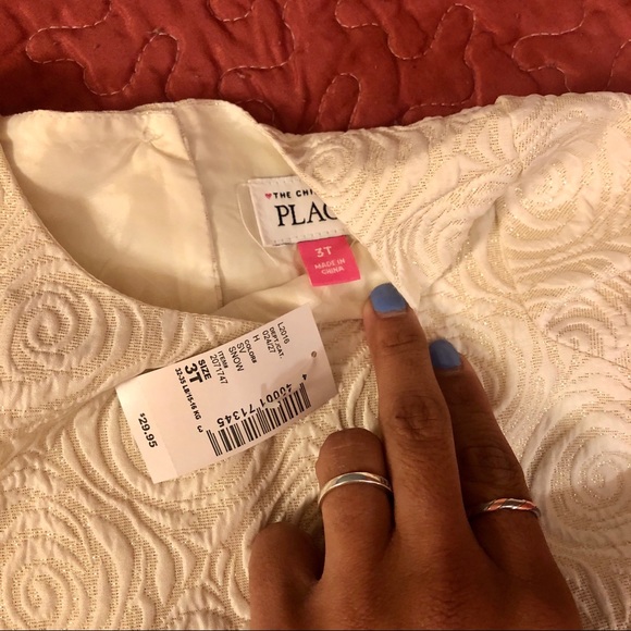 Beautiful Embossed Dress - Picture 5 of 6